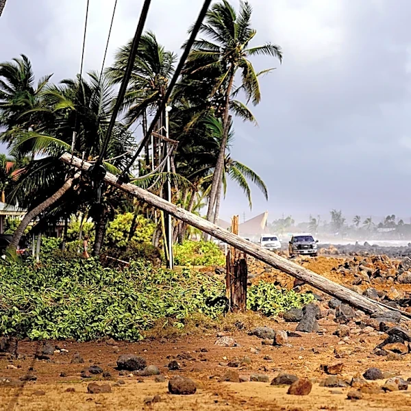 Hurricane Lowell battered Hawaii's western islands and is linked to at least 2 deaths