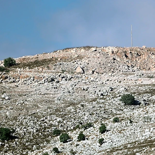 Lebanon’s president makes a rare visit to southern city as fears of Israeli attacks grow