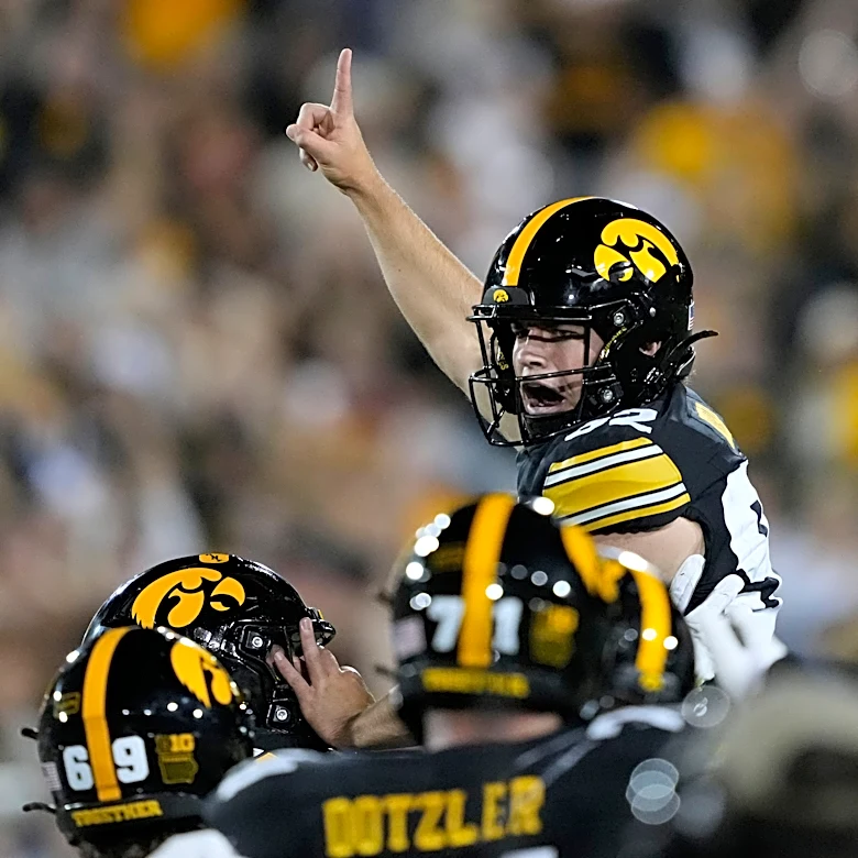 Caden Buhr's field goal with 15 seconds left lifts No. 21 Iowa over Iowa State, 16-13