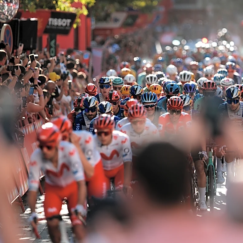 Enric Mas finally wins the Spanish Vuelta after finishing second three times