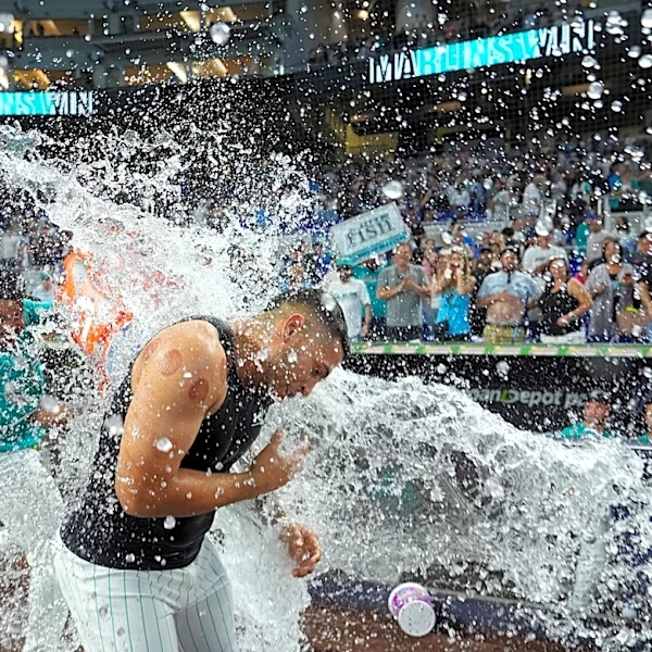 Agustín Ramírez's caps Marlins' 4-run 9th with walk-off homer in 6-4 win over Dodgers