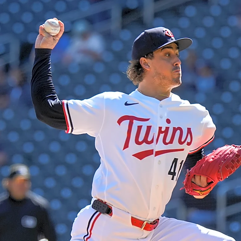 Kwan, Bazzana help Guardians beat Twins 9-2, pull within 1/2 game of AL Central-leading White Sox