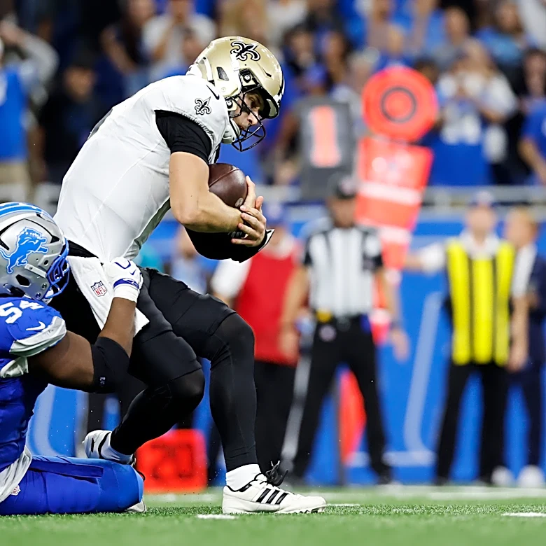 Kellen Moore goes for 2 to give Saints a chance to win in OT but effort falls short