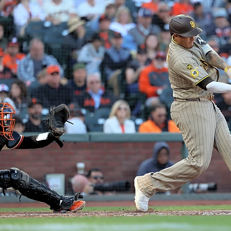 Machado homers as the Padres beat the Giants 6-4 for 7th straight victory