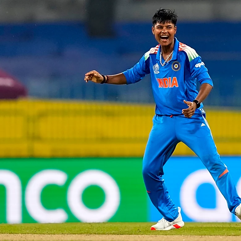 India wins women's Asia Cup but yet again refuses to take trophy from Pakistani official