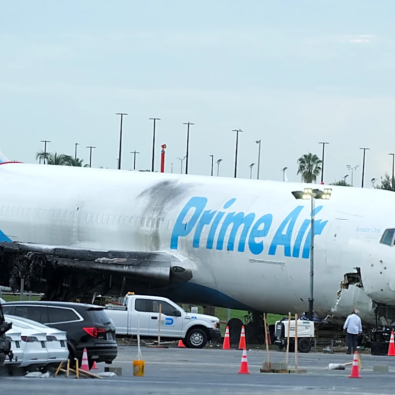 Amazon suspends use of 21 Air, the cargo carrier whose plane careened off Miami runway and killed 5