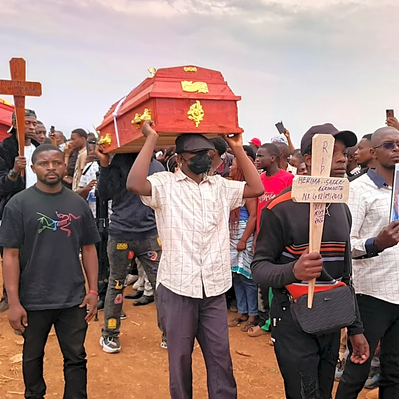 Hundreds gather in eastern Congo to mourn victims of school fires
