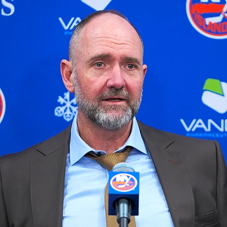 Islanders will get the full effect of Peter DeBoer in his first camp as their coach