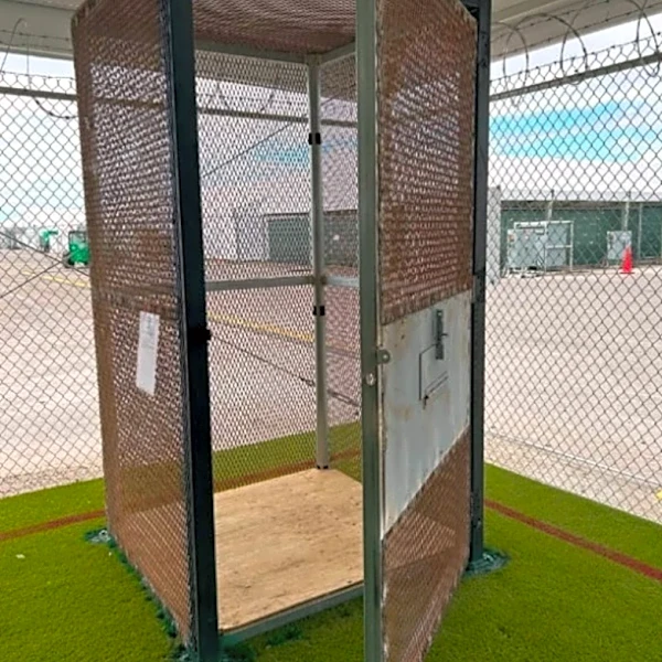'Alligator Alcatraz' detainees were held in small metal cages, federal report says