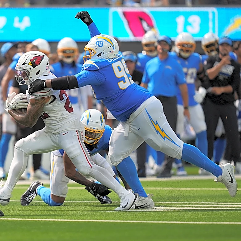 Chargers' defense struggles in first outing under new coordinator Chris O'Leary