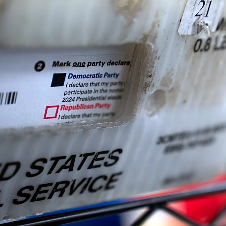 Supreme Court lifts a cloud over midterms, letting mail ballots flow as normal to voters