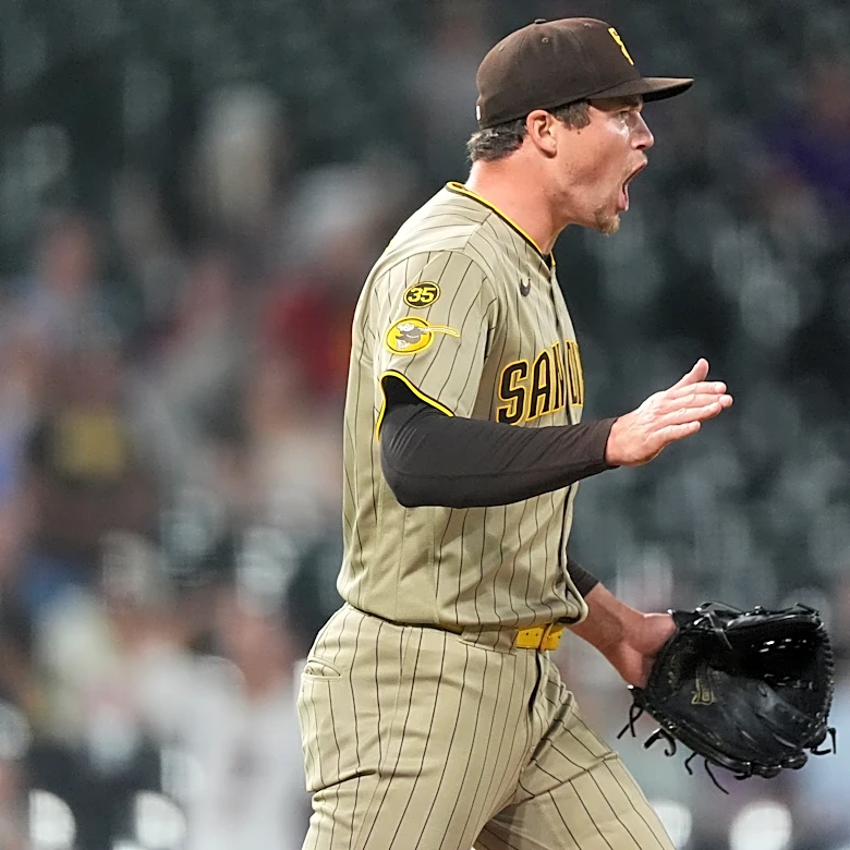 Padres stretch winning streak to 8, Machado and Tatis homer in 8-7 win over Rockies