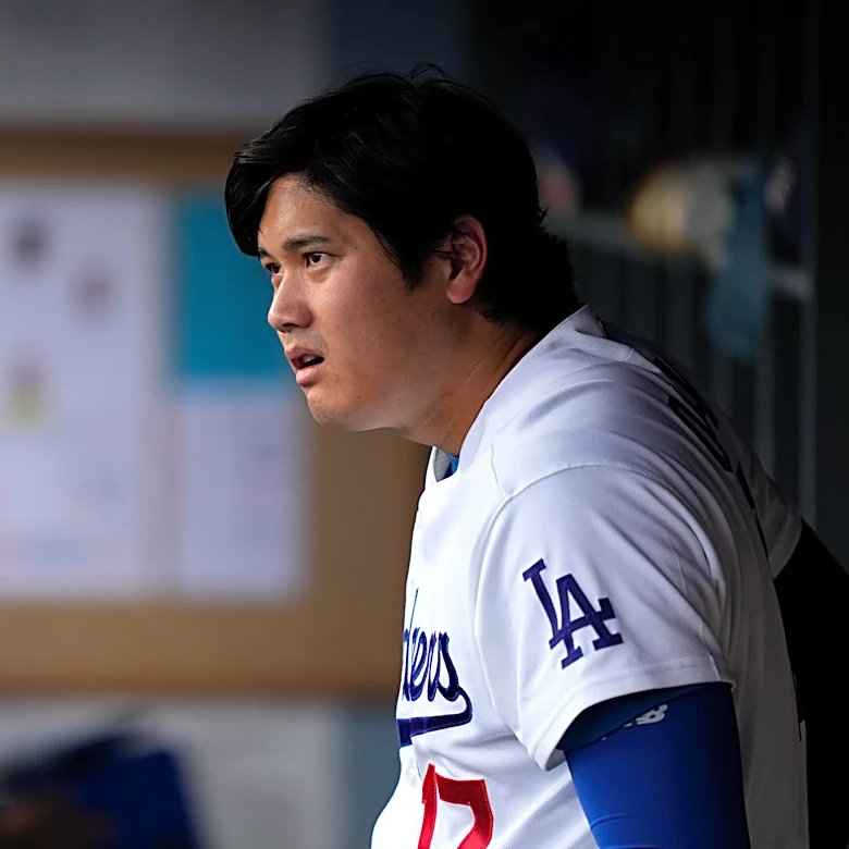 Shohei Ohtani takes first swings off tee since going on IL and feels good, Roberts says