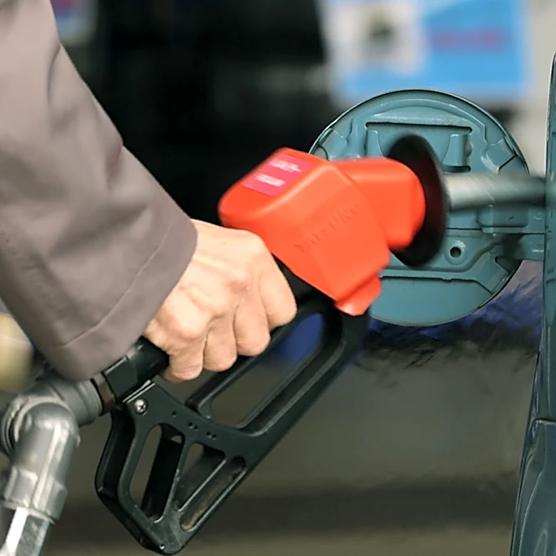 Japan records a trade deficit for 4th month as oil imports soar