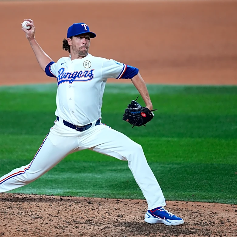Jacob deGrom wanted to stay and is helping keep the Texas Rangers in the playoff chase