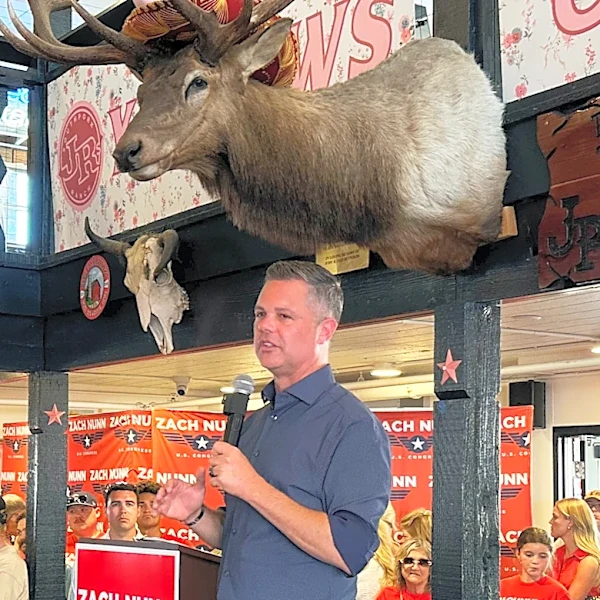 Iowa Republicans in battleground House races vote to halt the Iran war
