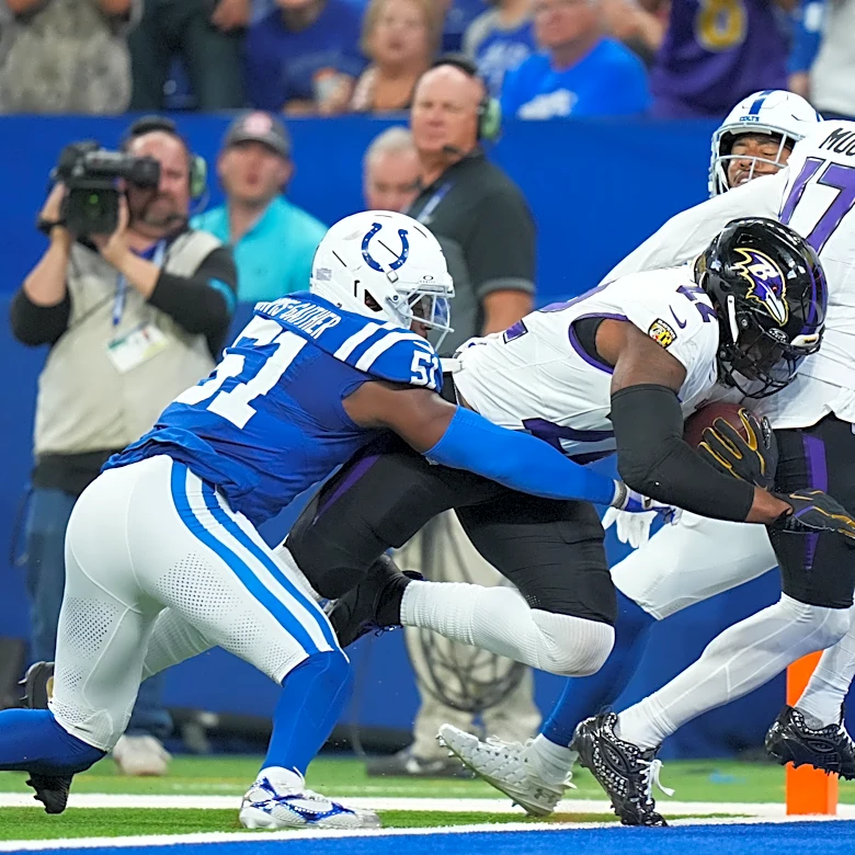 Colts hope to clean up defensive communication by having LB Akeem Davis-Gaither relay play calls