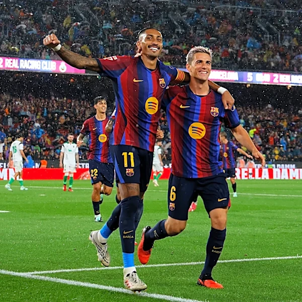 Raphinha hat trick sparks Barcelona's 7-2 rout of Racing in La Liga, Man United upset in League Cup