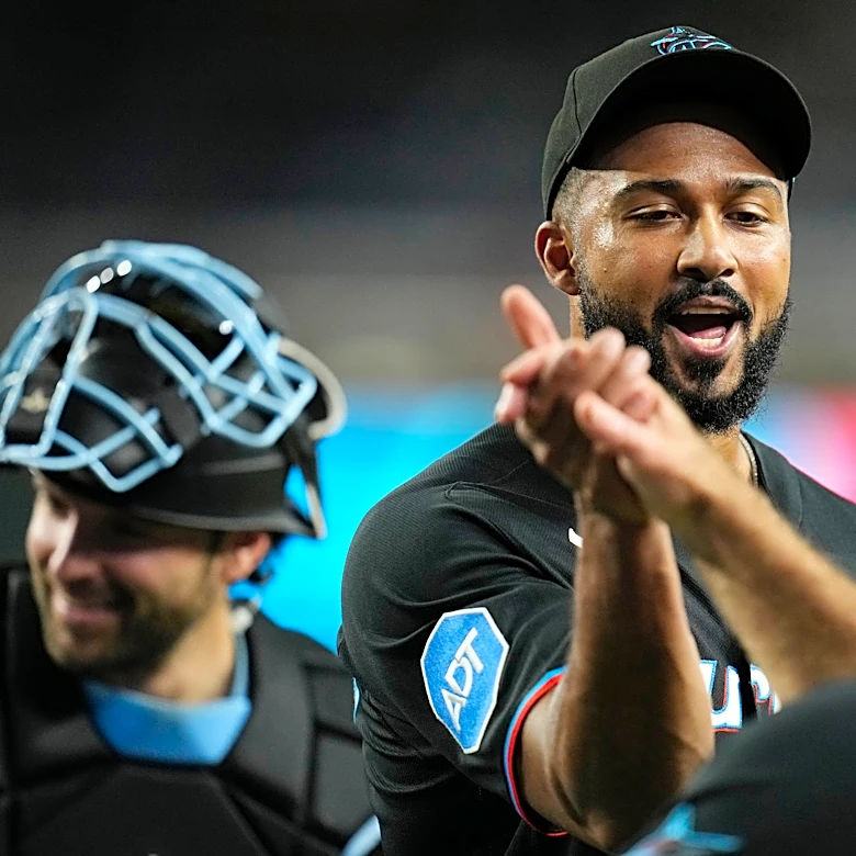 Sandy Alcantara comes out of the bullpen on 1 day of rest and earns 1st career save for Marlins