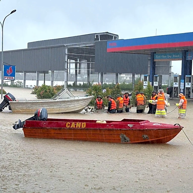 Heavy rain and floods in northern Vietnam submerge homes and disrupt economy