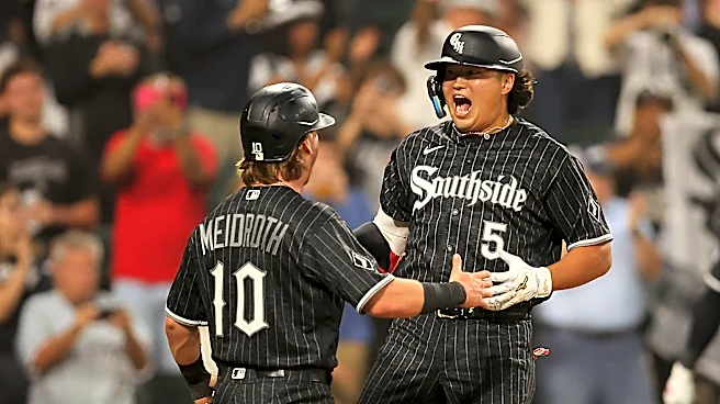 Murakami hits 3-run homer, White Sox top Tigers 3-1 to move into 1st place tie in AL Central