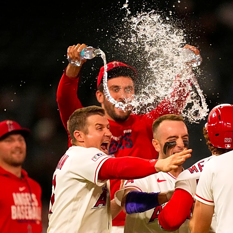 Angels blow 9th-inning lead, then rally for 2 in the 10th to edge Twins 5-4