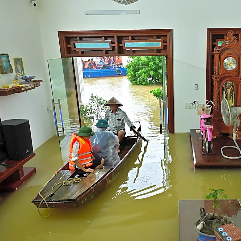 At least 4 killed as floods inundate more than 16,000 homes in Vietnam