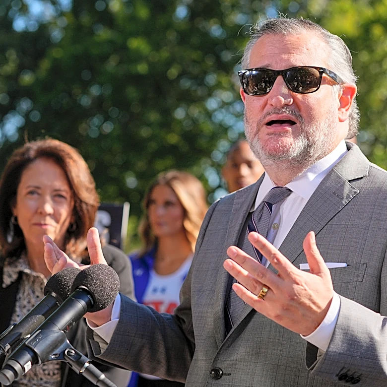 College sports bill inches ahead in the Senate even as Congress punts other issues
