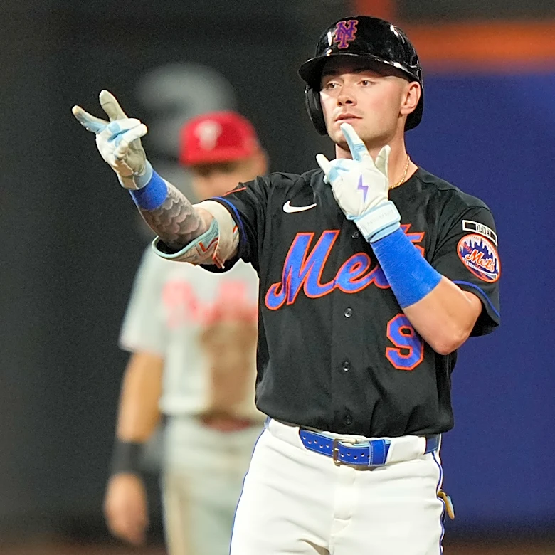 Juan Soto's homer leads Mets to 6-3 win that keeps Phillies from taking over top NL wild-card spot