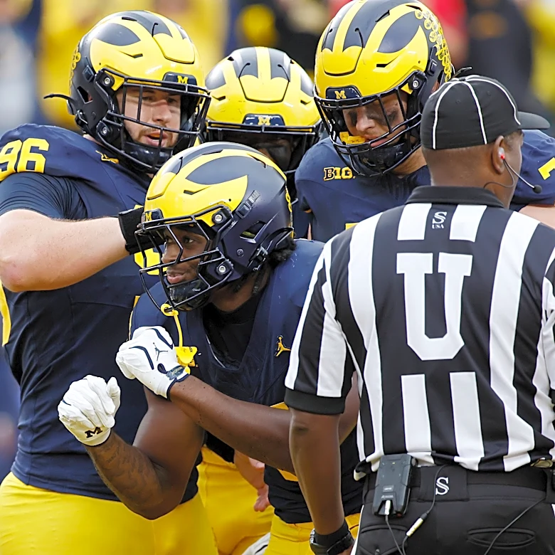 No. 19 Michigan starts shaky, finishes strong in 52-17 win over UTEP