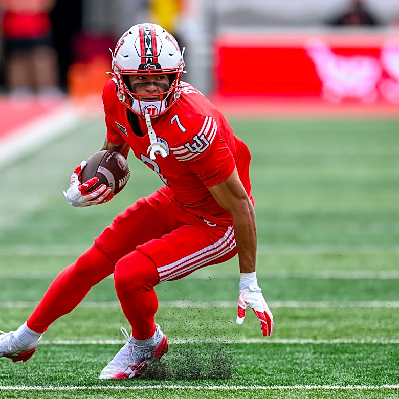 Devon Dampier throws 2 TD passes, Daniel Bray adds TD run as No. 17 Utah beats Utah State 33-0