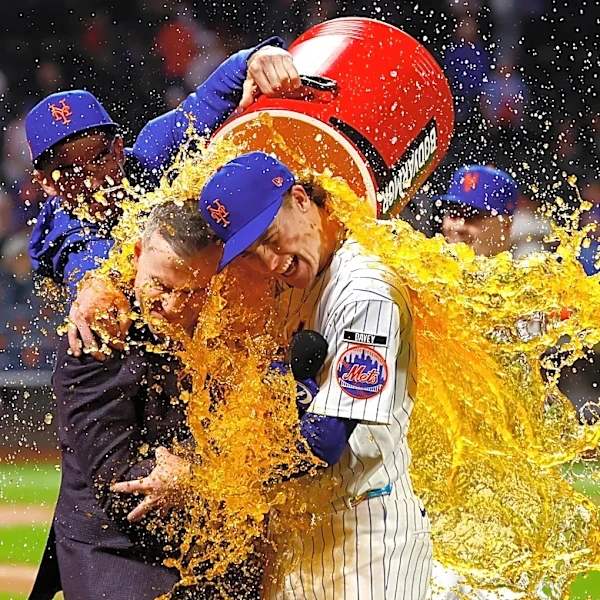 Benge breaks Mets rookie hits record held by Alonso in New York's 10-3 win over Phillies