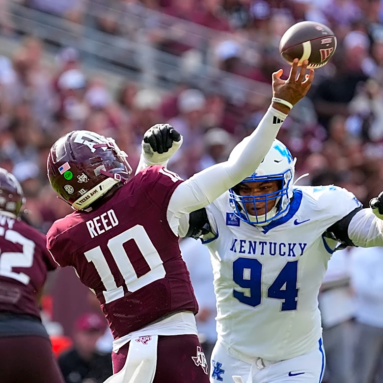 Mike Elko after Kentucky loss: 'No positives' as No. 9 Texas A&M fades after halftime