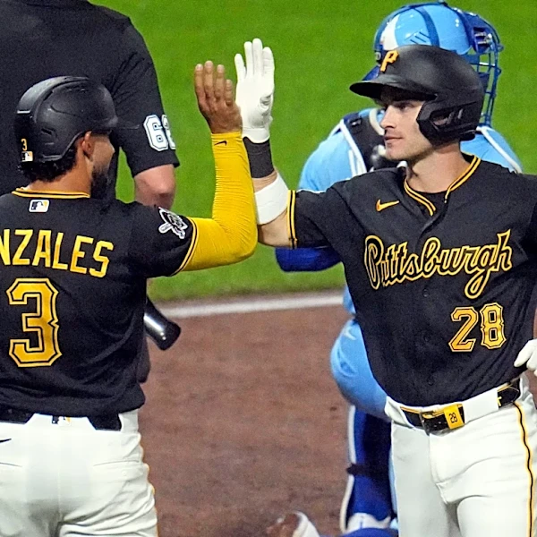 Brandon Lowe's go-ahead homer in the 8th lifts the Pirates past the Royals, 6-5