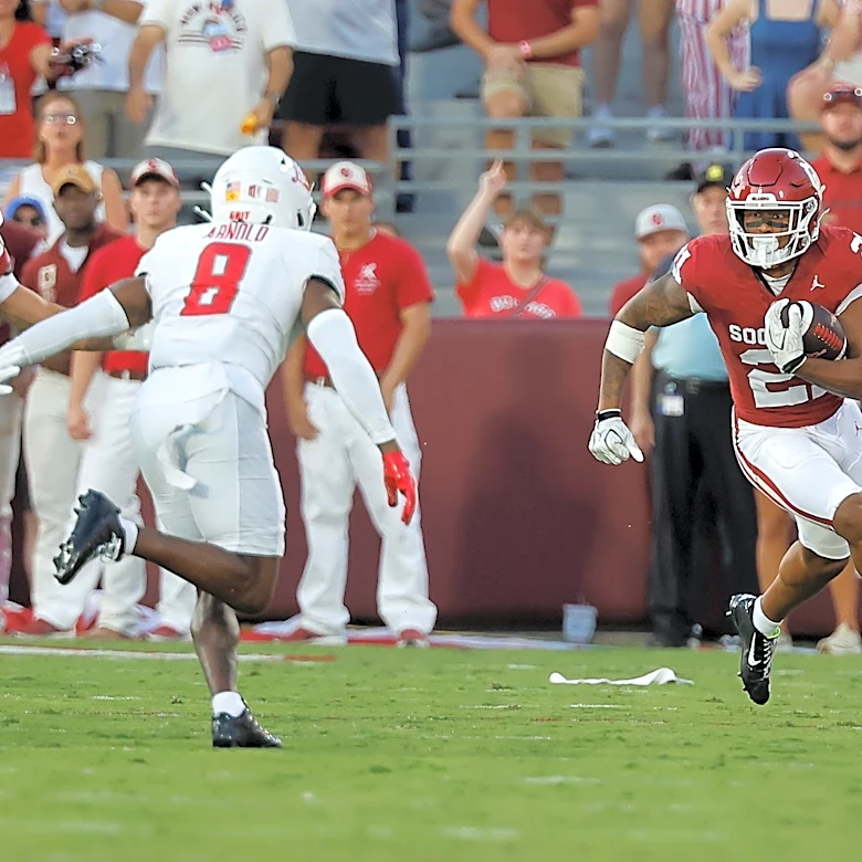 Mateer throws 2 touchdown passes, No. 24 Oklahoma looks shaky again in 14-6 win over New Mexico