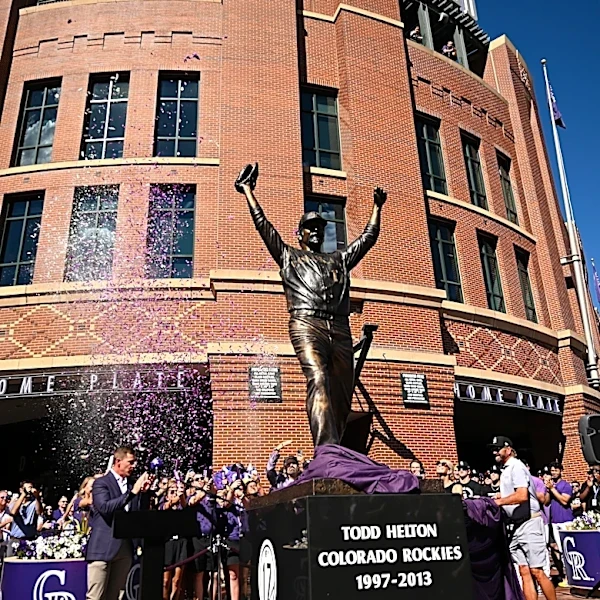Carrigg's 2-run single in 7th lifts Rockies to 5-3 win, moving Mariners to verge of elimination