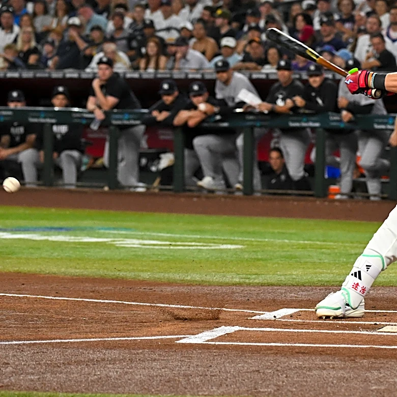 Pavin Smith's 2-run, game-winning homer lifts D-backs over Yankees 5-3, helps slim playoff hopes