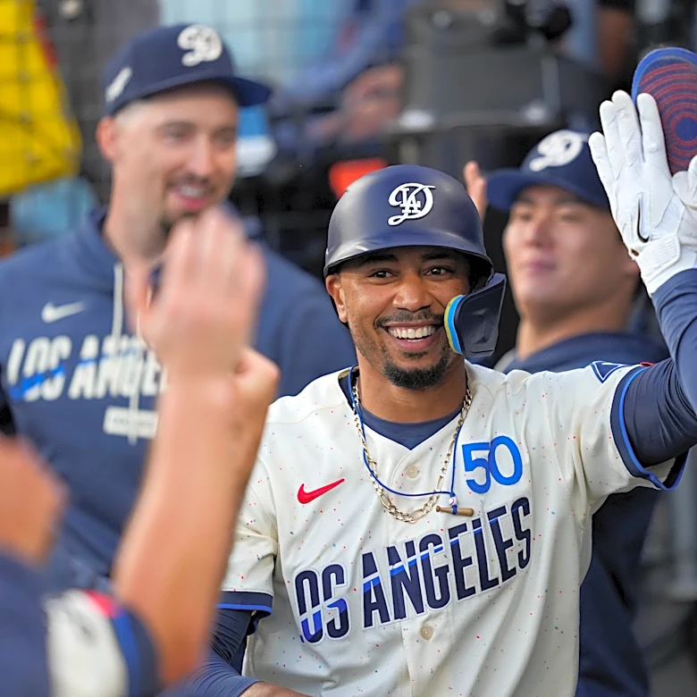 Dodgers outslug Giants 10-4, led by Mookie Betts with four hits