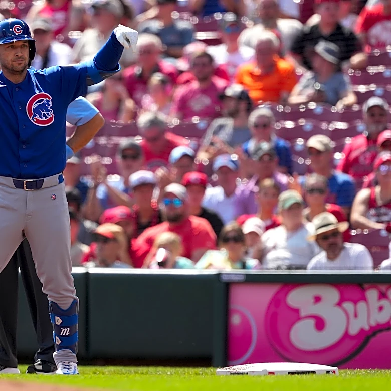 Cubs 3B Alex Bregman sent to hospital for tests after being hit in face by foul ball while on deck