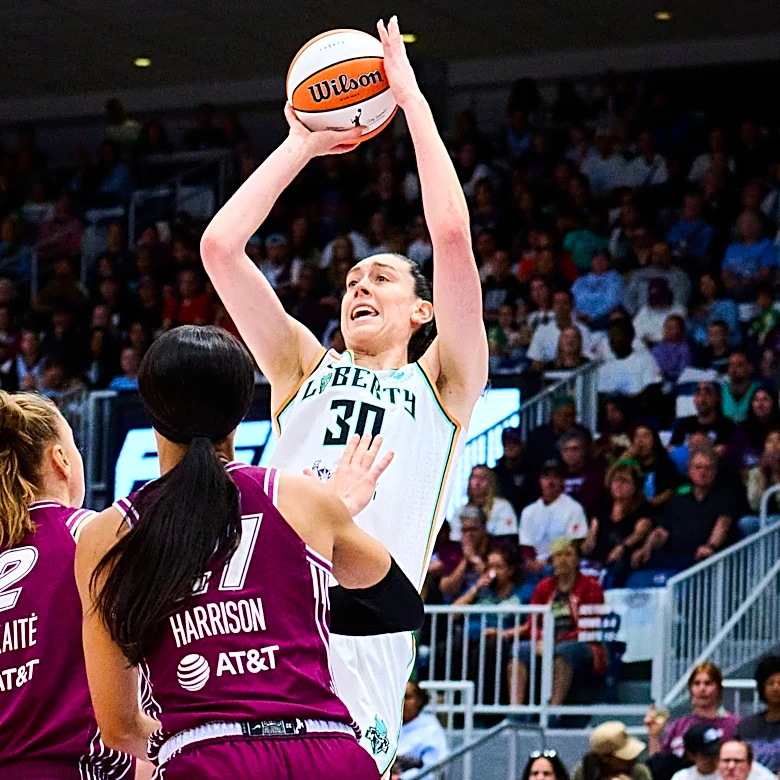 Breanna Stewart has 27 to move into 8th on WNBA scoring list as Liberty beat Tempo 106-69