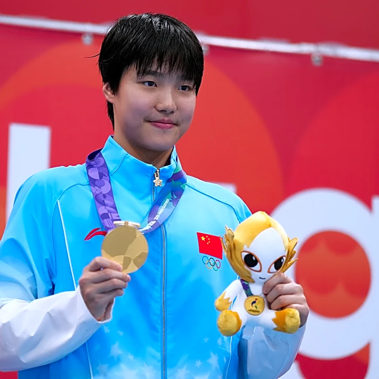 Chinese 13-year-old Yu Zidi wins second gold medal in the pool at Asian Games