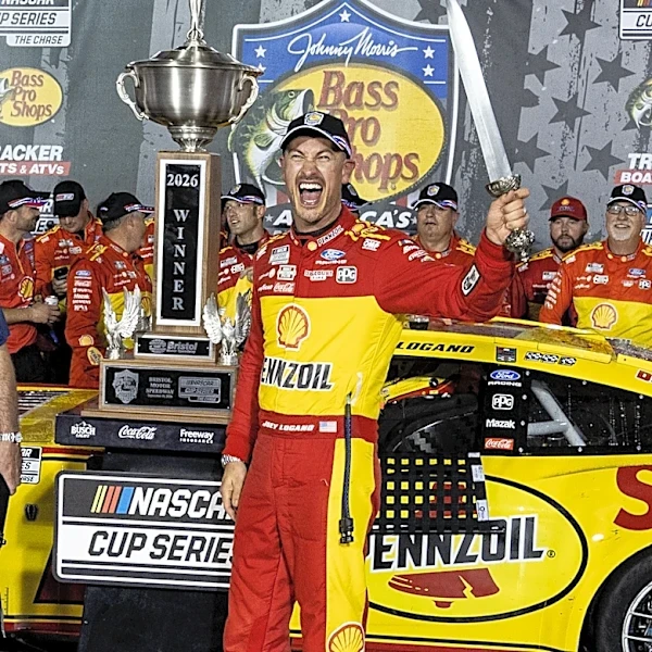 Kyle Larson, Joey Logano climbing in NASCAR Chase with pressure mounting on Ryan Blaney