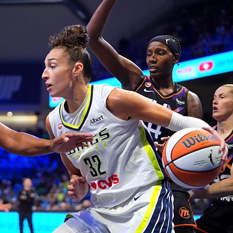 Jessica Shepard's breakout season with the Dallas Wings doesn't surprise her or Paige Bueckers