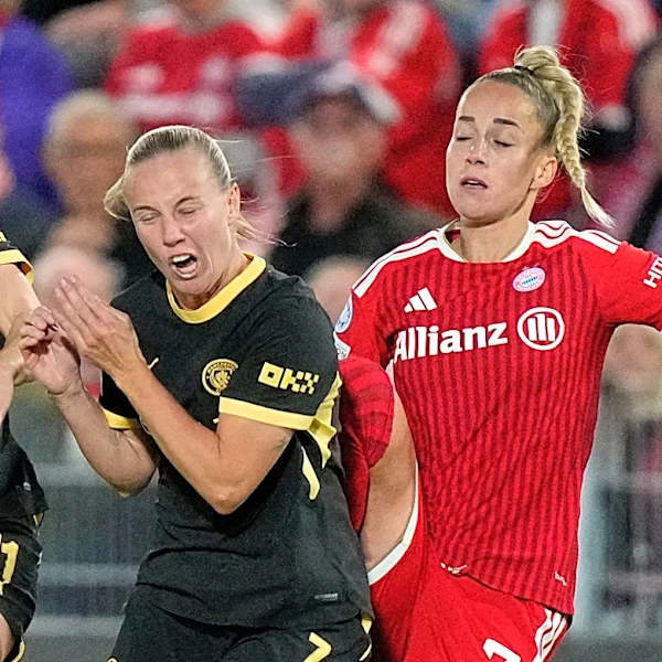 Man City salvages draw at Bayern Munich in return to the Women's Champions League. Arsenal wins late