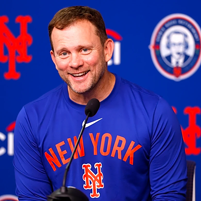 Mets hire interim manager Andy Green for the full-time job, giving him a 3-year contract
