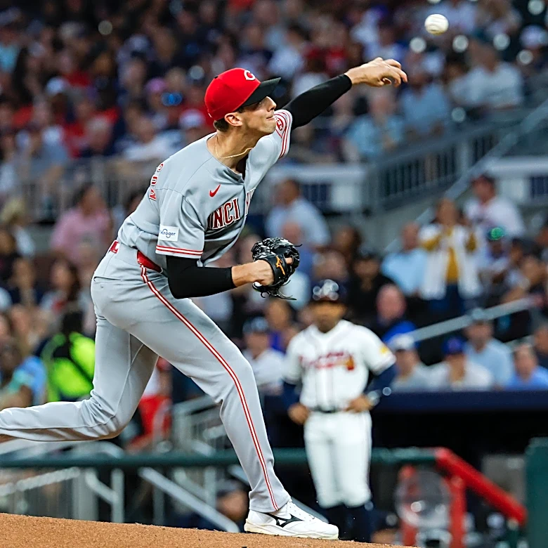 De La Cruz closes in on 30-30, Williamson throws six sharp innings as Reds blank Braves 4-0