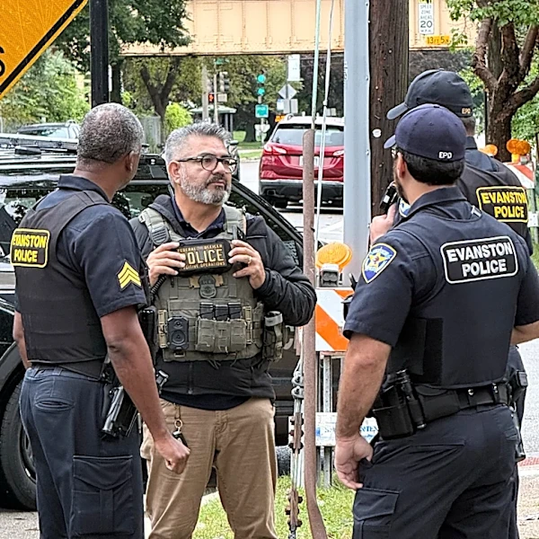U.S. citizen injured in Illinois after ICE agents mistook him for fugitive, tried to arrest him