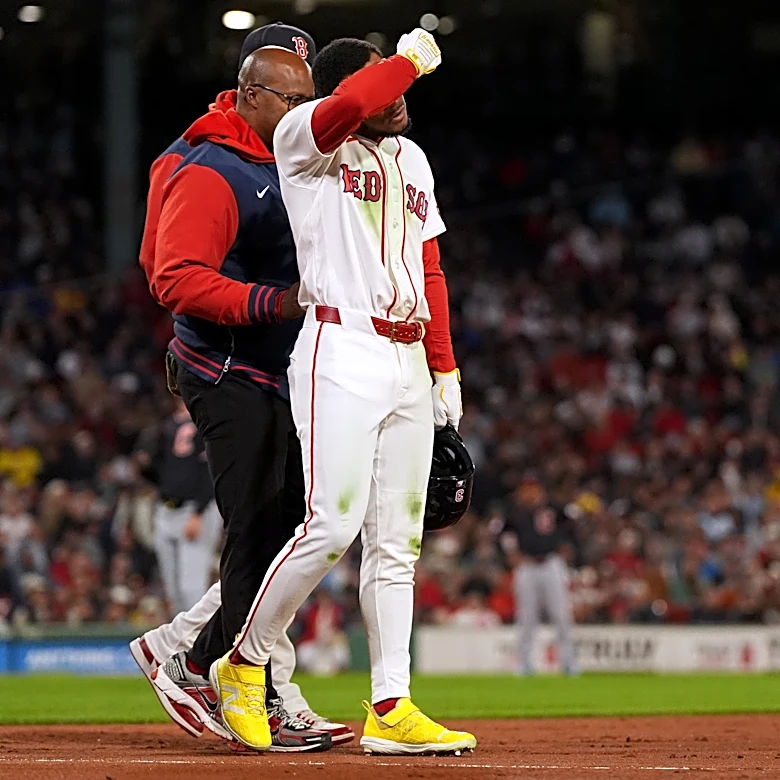 Red Sox CF Ceddanne Rafaela leaves game in 3rd inning on same day he comes off injured list