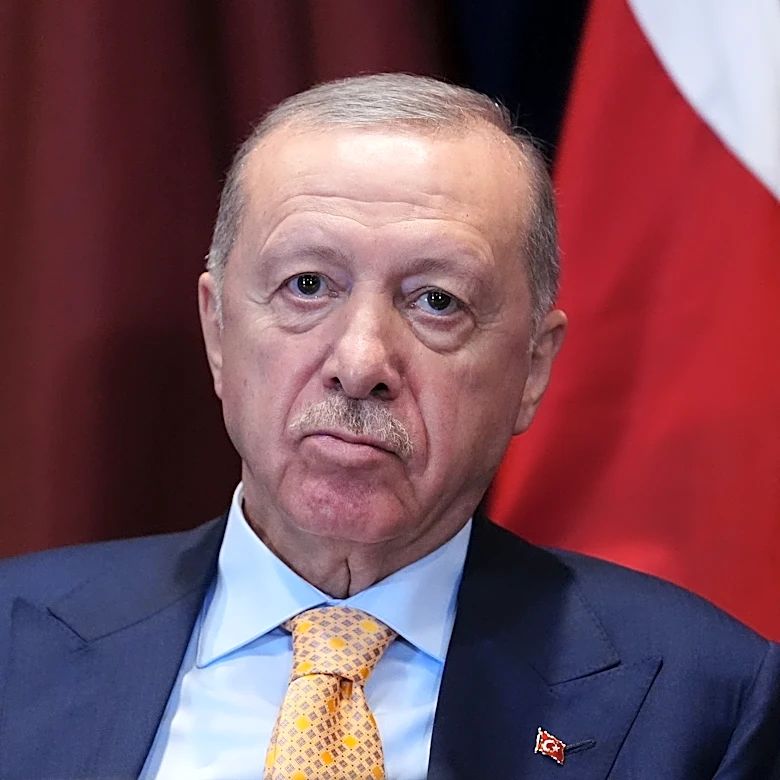 Turkey will hand over key base in Iraq in a gradual troop withdrawal deal