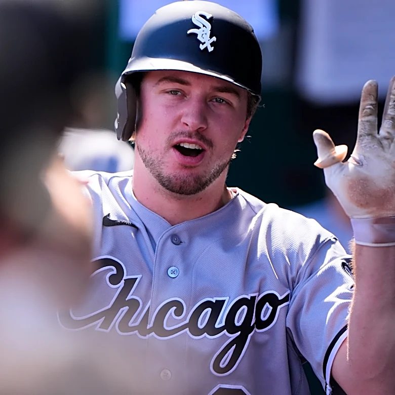 White Sox clinch a playoff spot with a 9-1 rout of the Royals after back-to-back 100-loss seasons